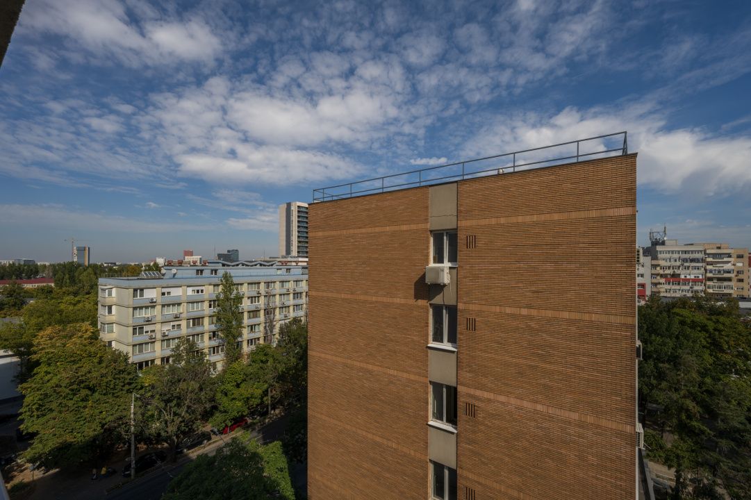 Apartament cu 4 camere de vânzare în 1 Mai, București – fotografia 26 din 28
