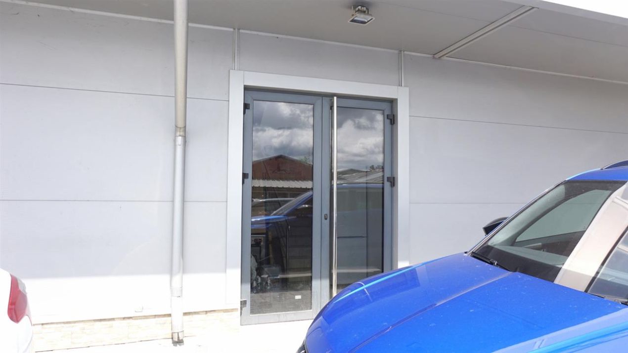 Spațiu comercial cu 1 cameră de închiriat în Cartierul Traian, Râmnicu Vâlcea – fotografia 11 din 14