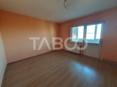 Apartament cu 3 camere de vânzare în Făgăraș – fotografia 3 din 13