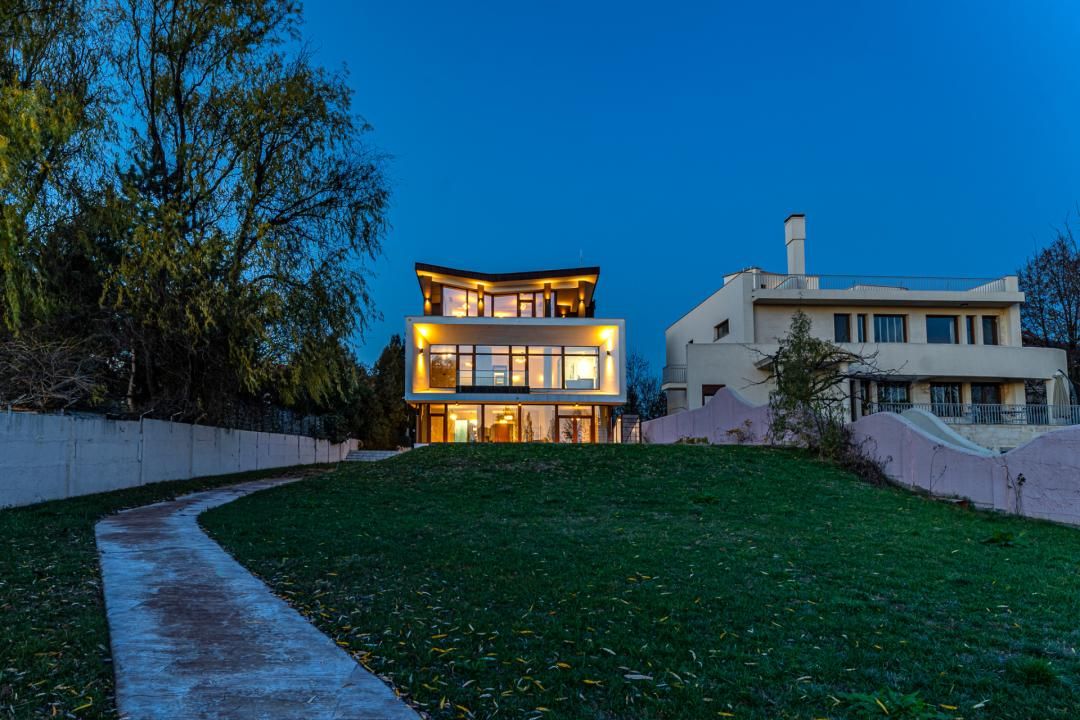 Casă cu 7 camere de vânzare în Mogoșoaia – fotografia 17 din 26