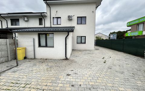 Spațiu comercial cu 16 camere de vânzare în Central, Corbeanca
