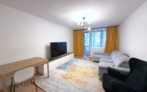 Apartament cu 4 camere de închiriat în Titan, București