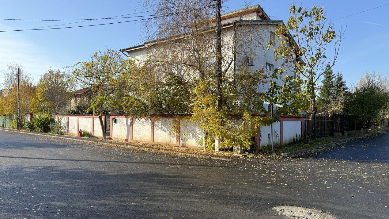 Casă cu 10 camere de vânzare în Mamaia-Sat – fotografia 4 din 34