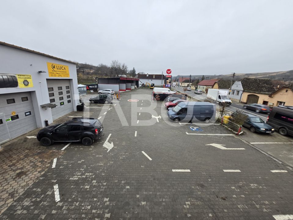 Spațiu comercial cu 3 camere de închiriat în Slimnic – fotografia 8 din 11