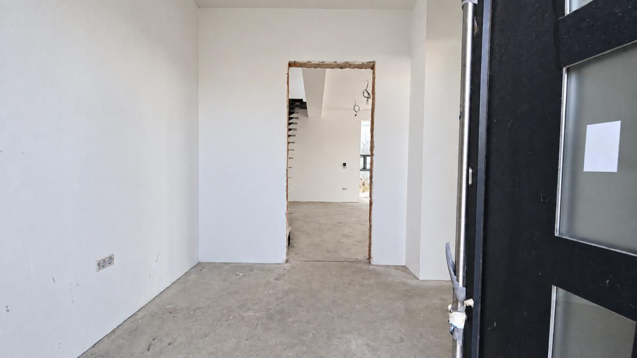 Casă cu 5 camere de vânzare în Central, Cristian – fotografia 10 din 26