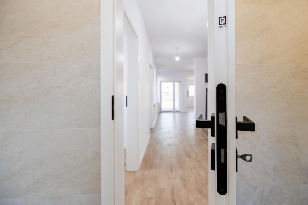 Casă cu 4 camere de vânzare în Moșnița Nouă – fotografia 54 din 56