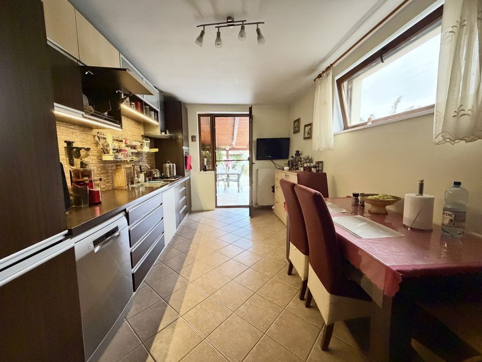 Casă cu 5 camere de vânzare în Central, Sânandrei – fotografia 19 din 22