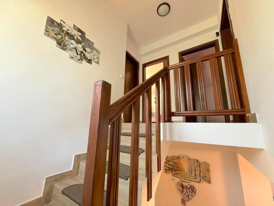 Casă cu 4 camere de vânzare în Central, Berceni – fotografia 23 din 44