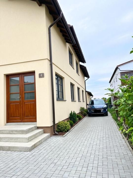 Casă cu 5 camere de vânzare în Central, Slobozia Moara – fotografia 4 din 12