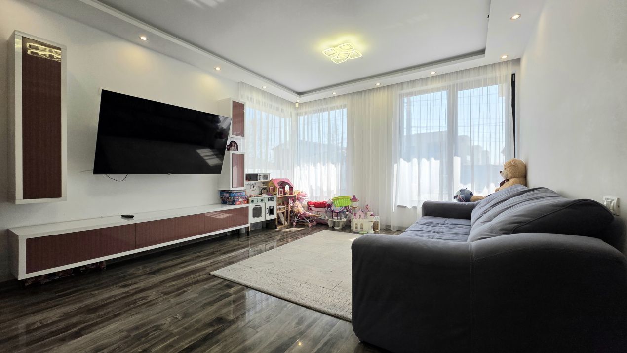 Casă cu 3 camere de vânzare în Năvodari – fotografia 4 din 31