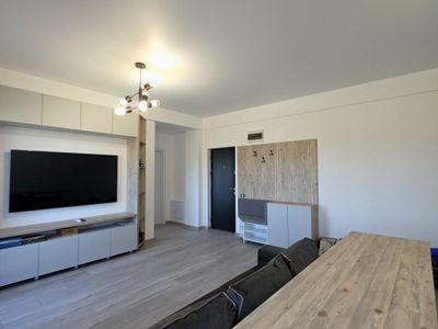Apartament cu 2 camere de vânzare în Nord, Mamaia-Sat – fotografia 2 din 16