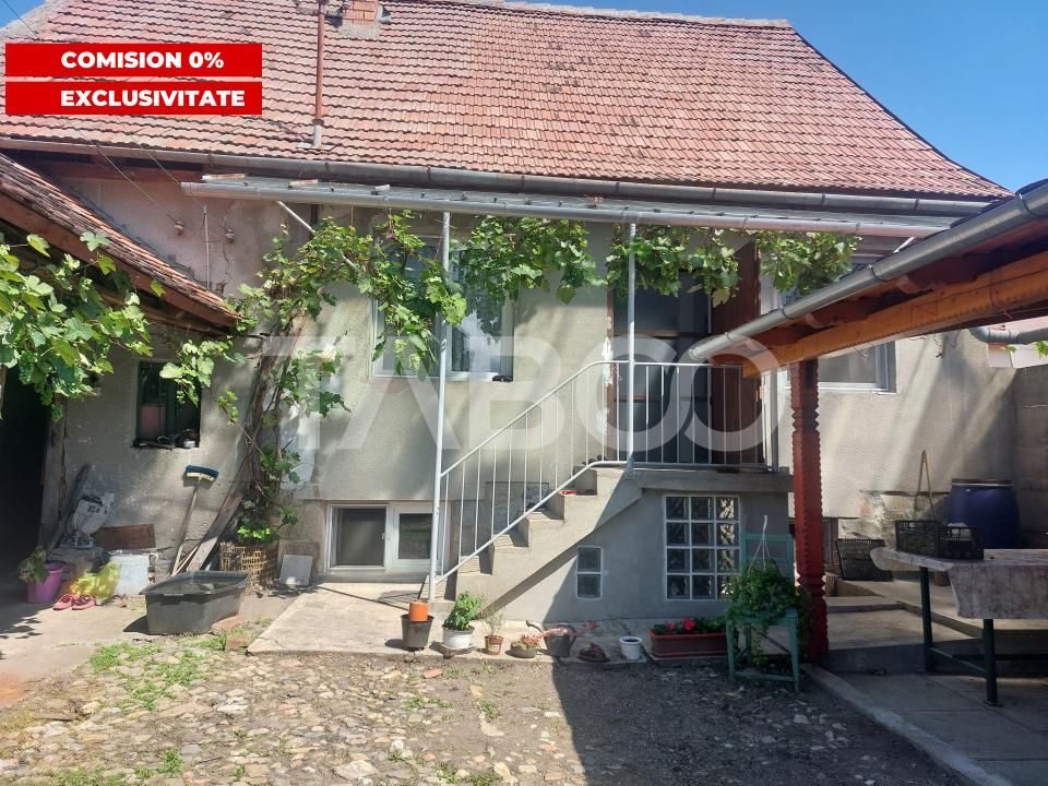 Casă cu 4 camere de vânzare în Cisnădie – fotografia 2 din 25