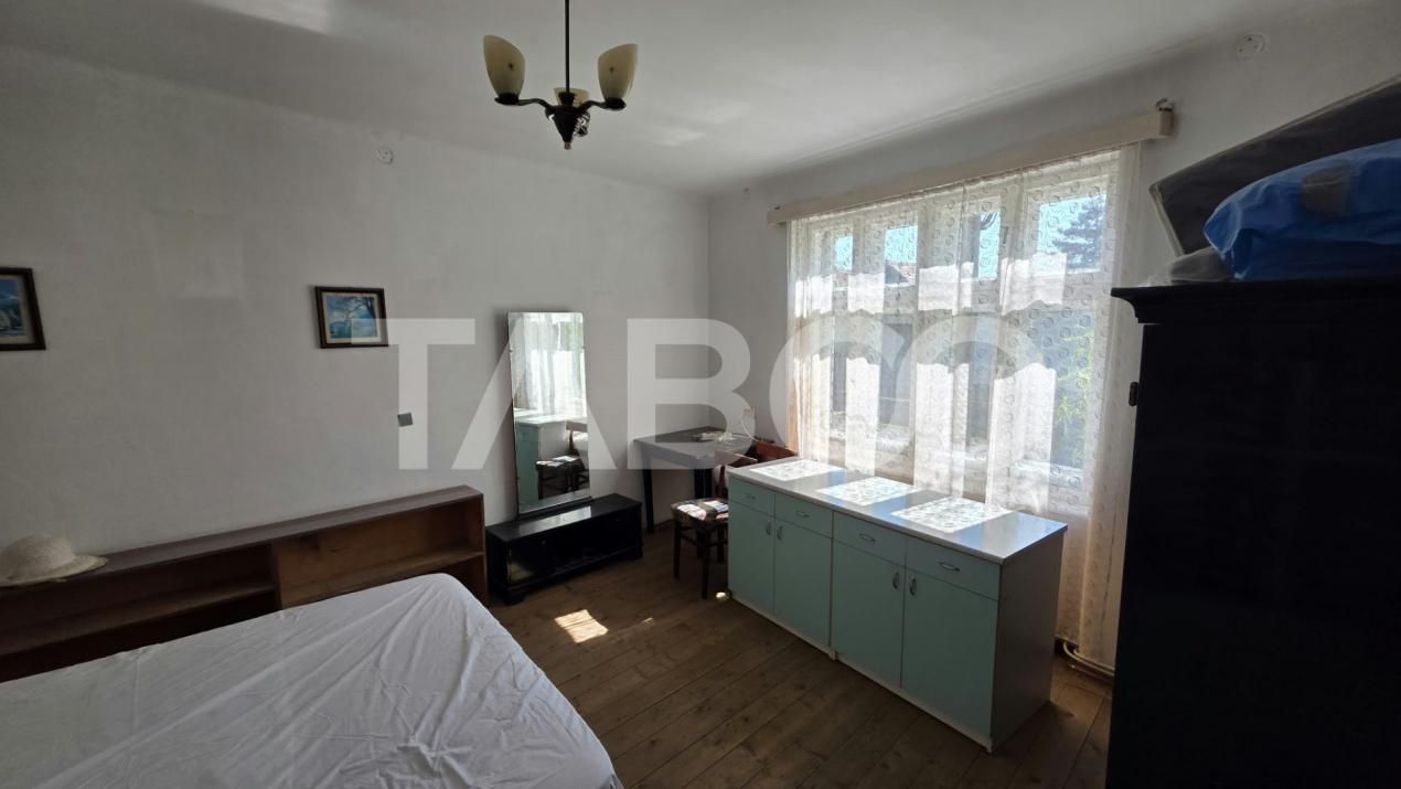 Casă cu 2 camere de vânzare în Petresti – fotografia 5 din 16