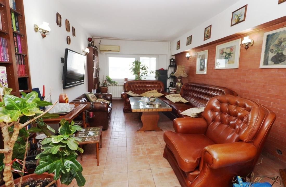 Apartament cu 4 camere de vânzare în Victoriei, București – fotografia 8 din 19