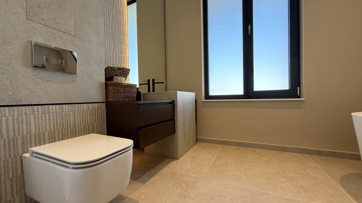 Apartament cu 6 camere de vânzare în Mamaia – fotografia 49 din 85