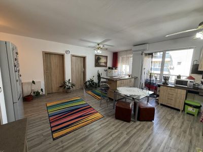 Apartament cu 3 camere de vânzare în Florilor, Florești – fotografia 3 din 11