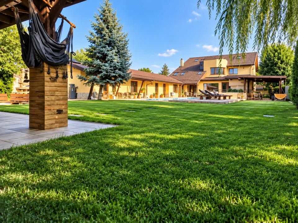 Casă cu 10 camere de vânzare în Mogoșoaia – fotografia 1 din 38
