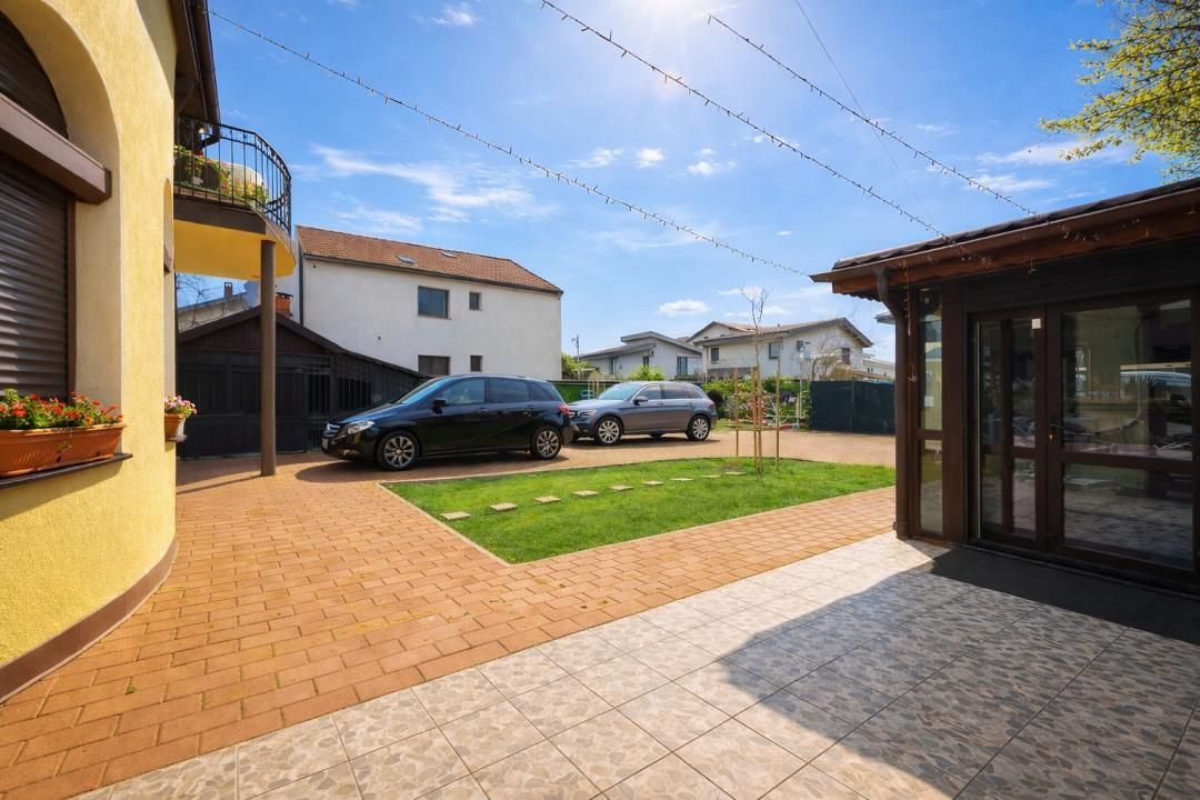 Casă cu 8 camere de vânzare în Mogoșoaia – fotografia 10 din 24