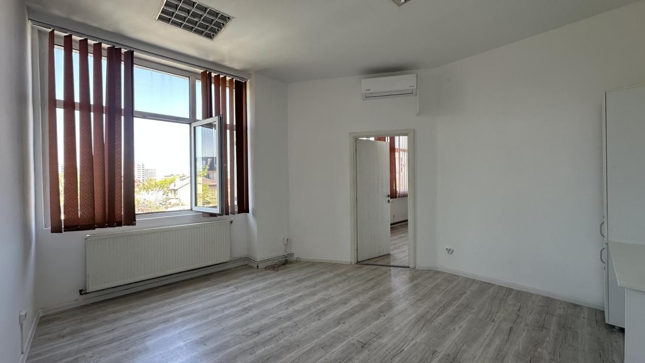 Spațiu comercial cu 15 camere de vânzare în Militari, București – fotografia 15 din 19