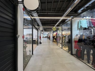 Spațiu comercial cu 13 camere de închiriat în Bartolomeu, Brașov – fotografia 3 din 16