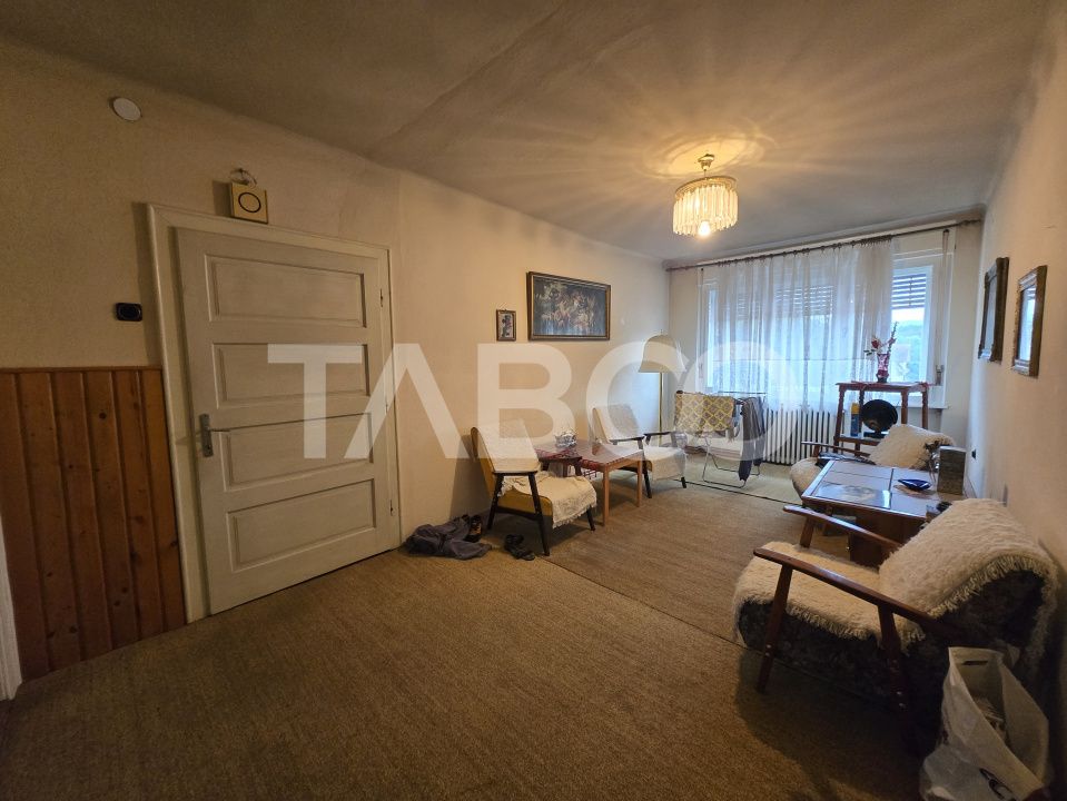 Apartament cu 4 camere de vânzare în Sub Arini, Sibiu – fotografia 2 din 12
