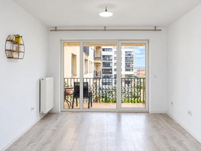 Apartament cu 2 camere de închiriat în Tractorul, Brașov – fotografia 2 din 9