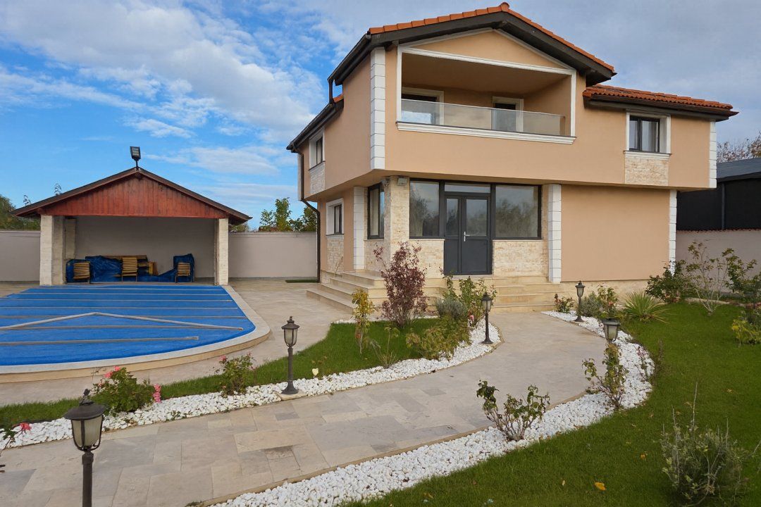 Casă cu 8 camere de vânzare în Snagov – fotografia 3 din 26