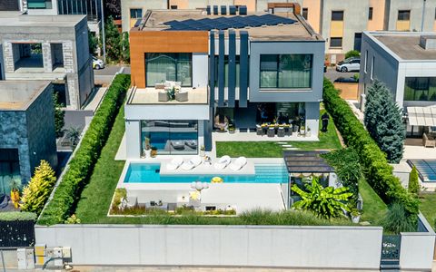Casă cu 5 camere de vânzare în Tomis Plus, Constanța