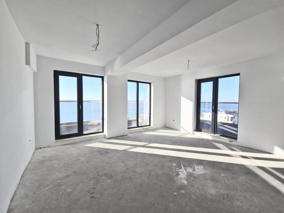 Apartament cu 4 camere de vânzare în Central, Mamaia – fotografia 2 din 11