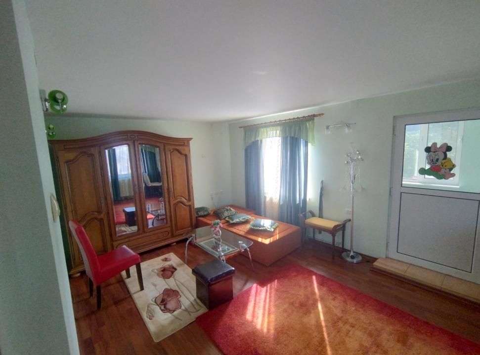 Casă cu 9 camere de vânzare în Ștefănești – fotografia 7 din 13