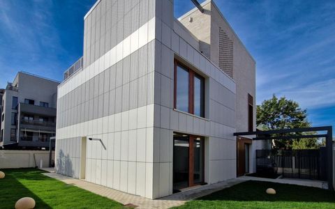 Casă cu 5 camere de vânzare în Central, Voluntari