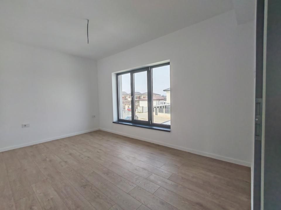 Casă cu 4 camere de vânzare în Otopeni – fotografia 10 din 15