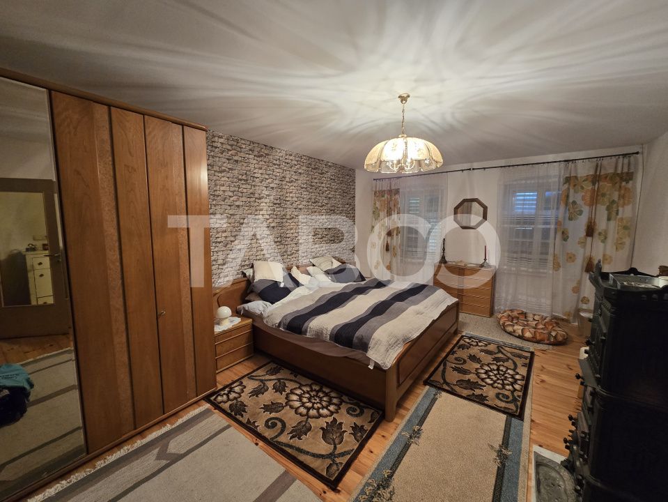 Casă cu 6 camere de vânzare în Nou – fotografia 14 din 27