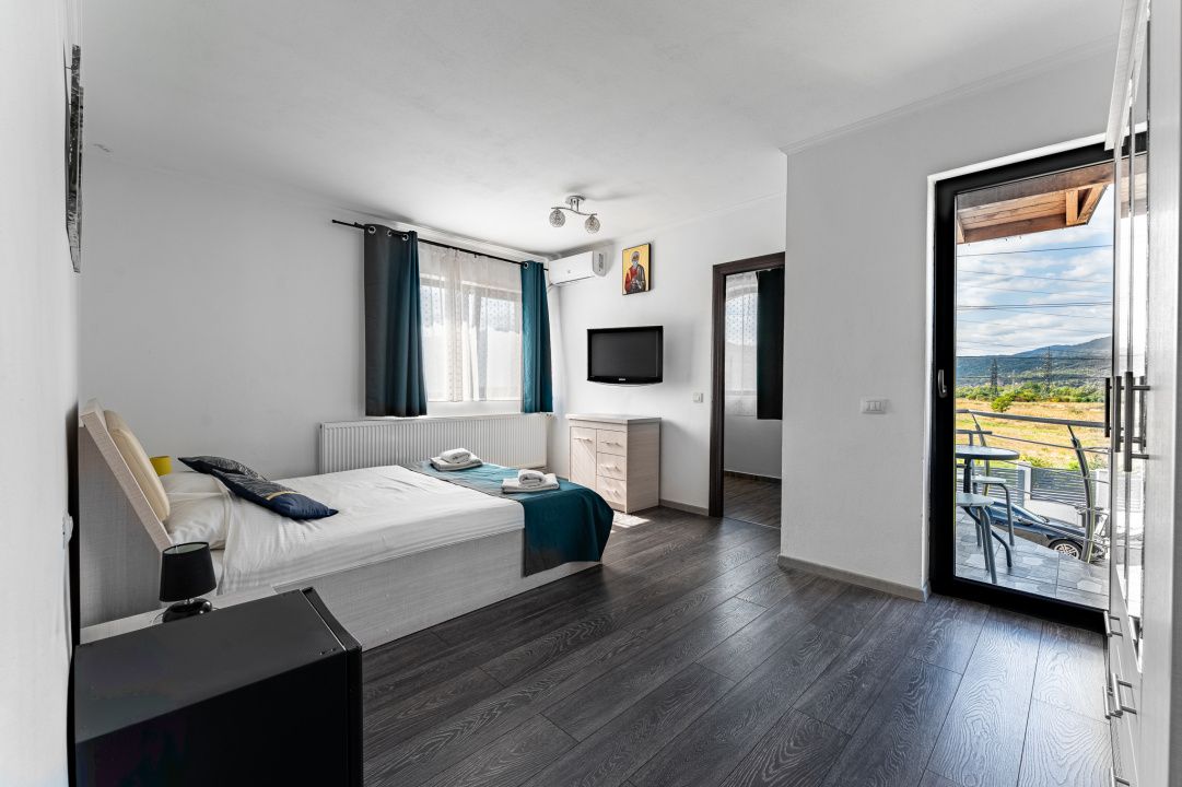 Hotel / pensiune cu 8 camere de vânzare în Central, Călimănești – fotografia 13 din 41