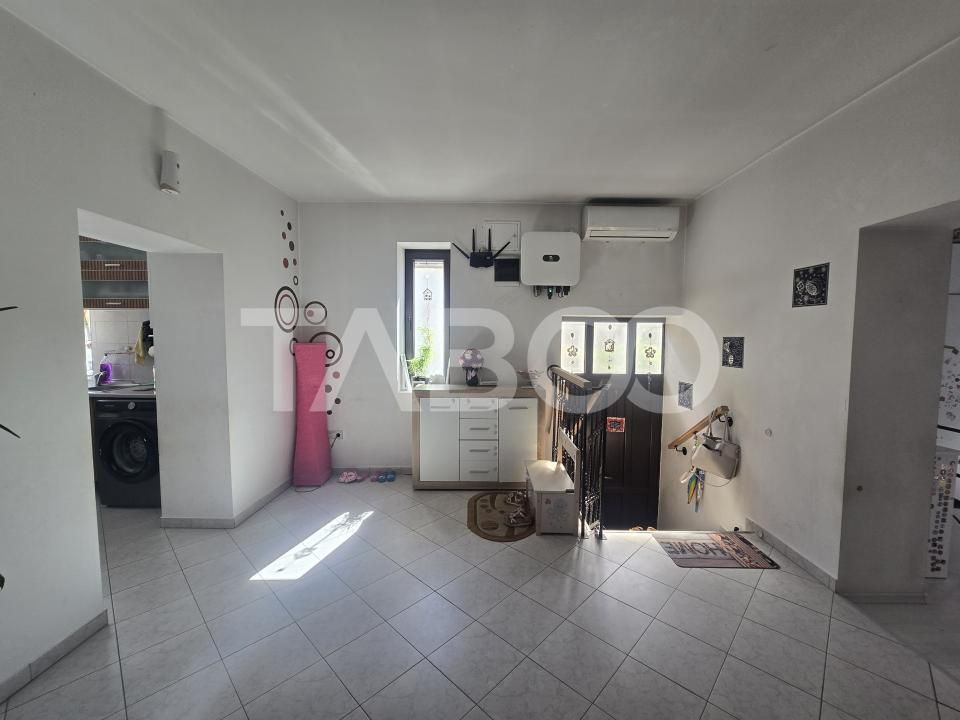 Casă cu 7 camere de vânzare în Sura Mica – fotografia 5 din 18