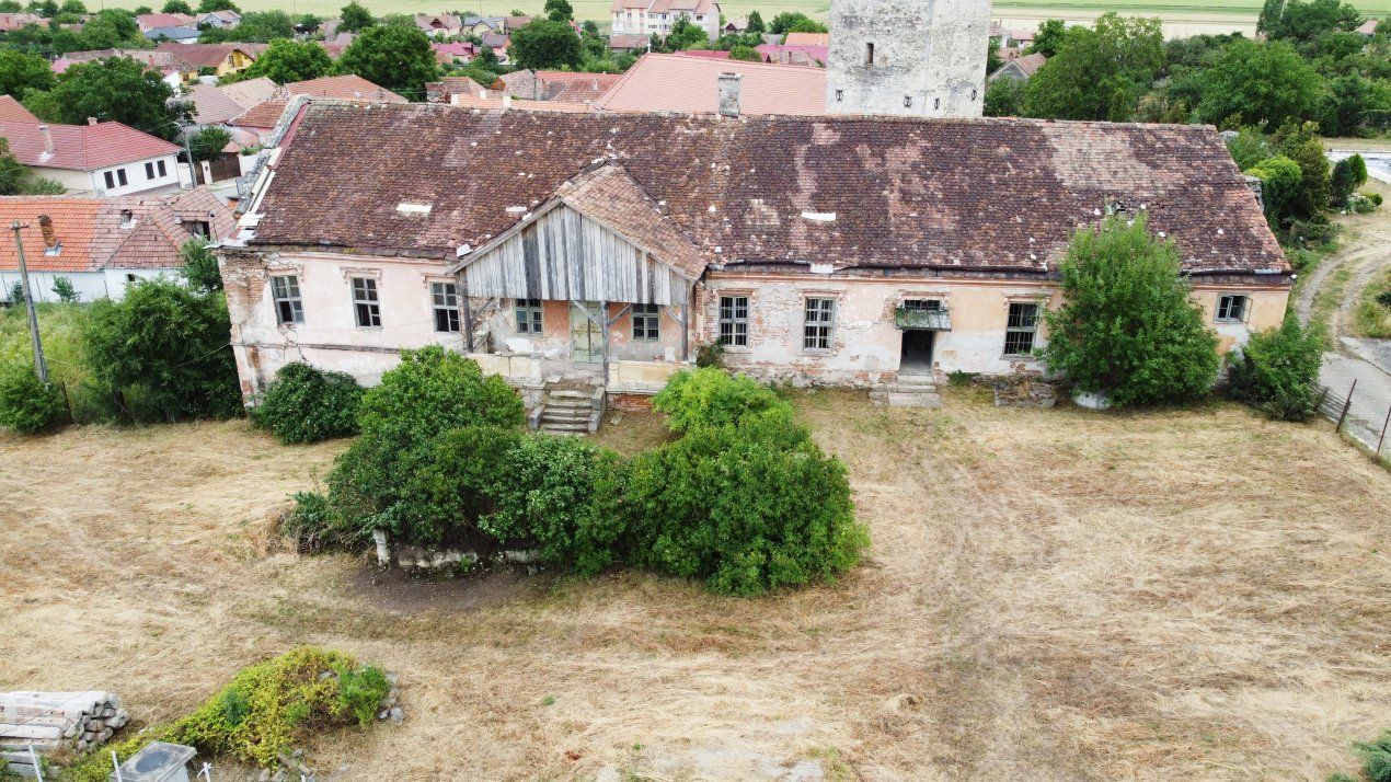 Casă cu 15 camere de vânzare în Central, Cricau – fotografia 6 din 15