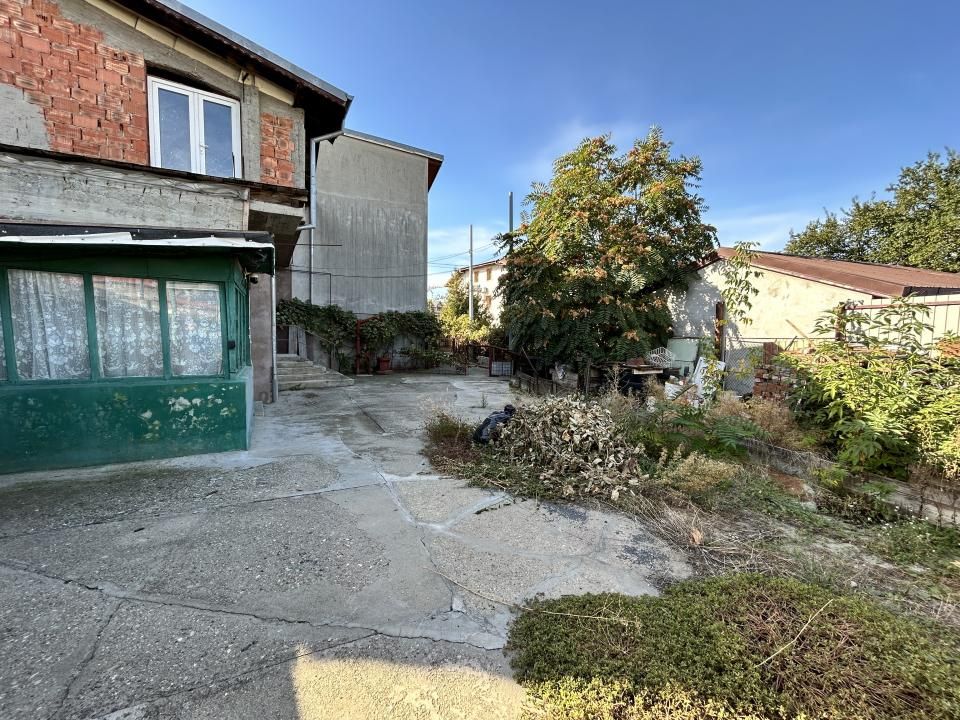 Casă cu 5 camere de vânzare în Central, Dobroești – fotografia 14 din 15