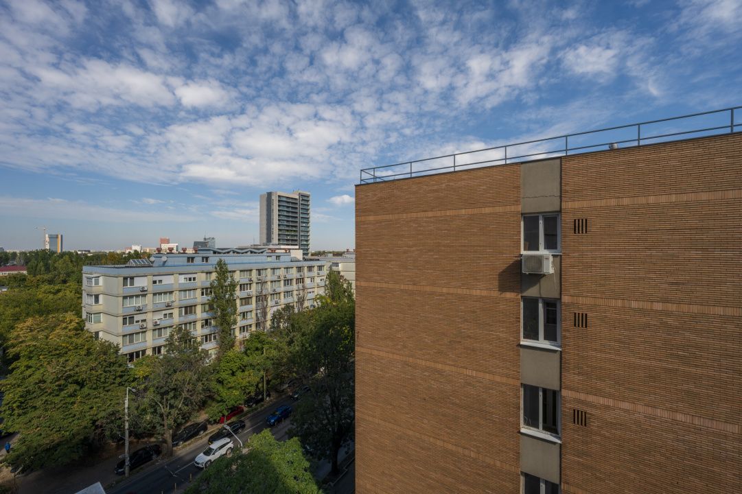 Apartament cu 4 camere de vânzare în 1 Mai, București – fotografia 27 din 28