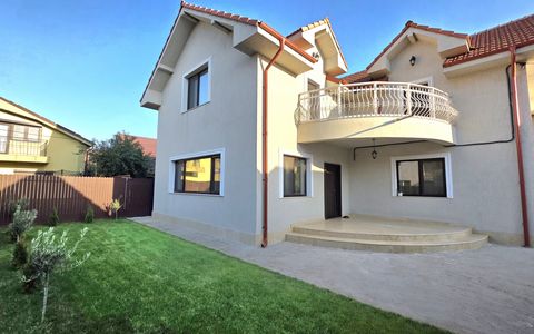 Casă cu 5 camere de vânzare în Năvodari