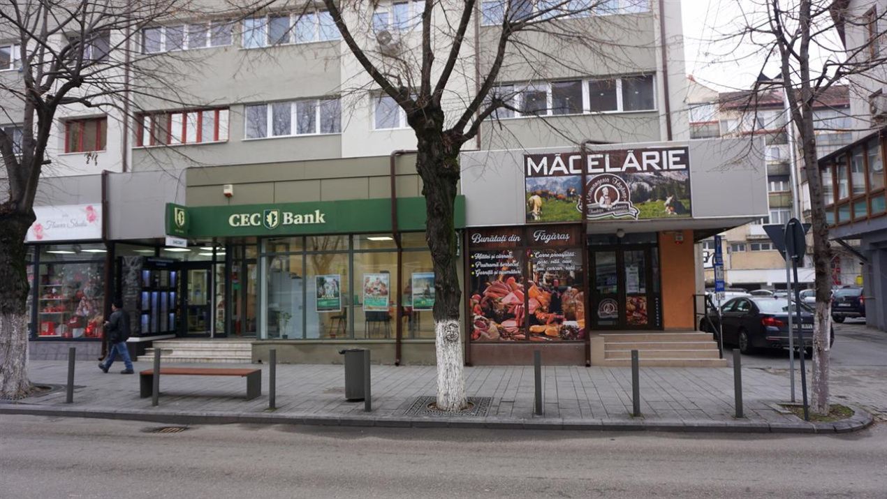 Spațiu comercial cu 2 camere de închiriat în Ultracentral, Râmnicu Vâlcea – fotografia 1 din 12