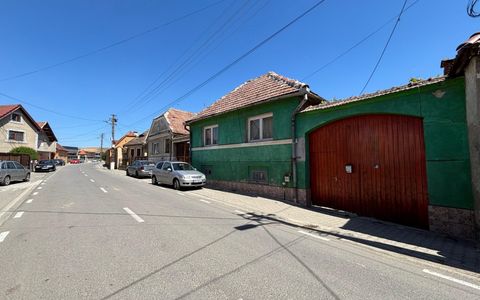 Casă cu 4 camere de vânzare în Boita