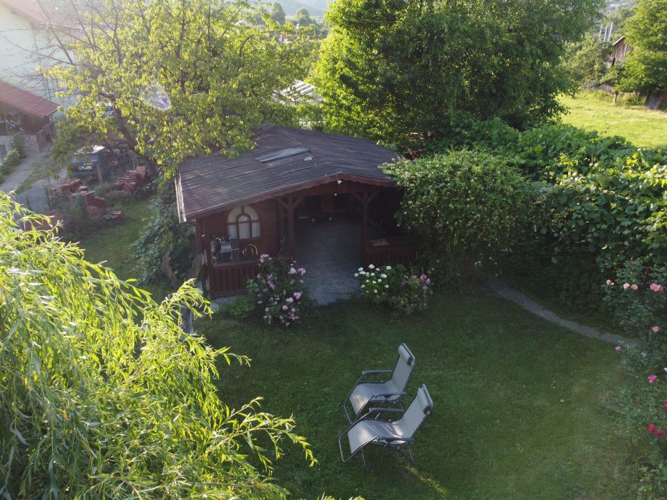 Casă cu 6 camere de vânzare în Comănești – fotografia 8 din 72