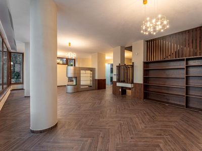 Casă cu 7 camere de vânzare în Mogoșoaia – fotografia 5 din 26
