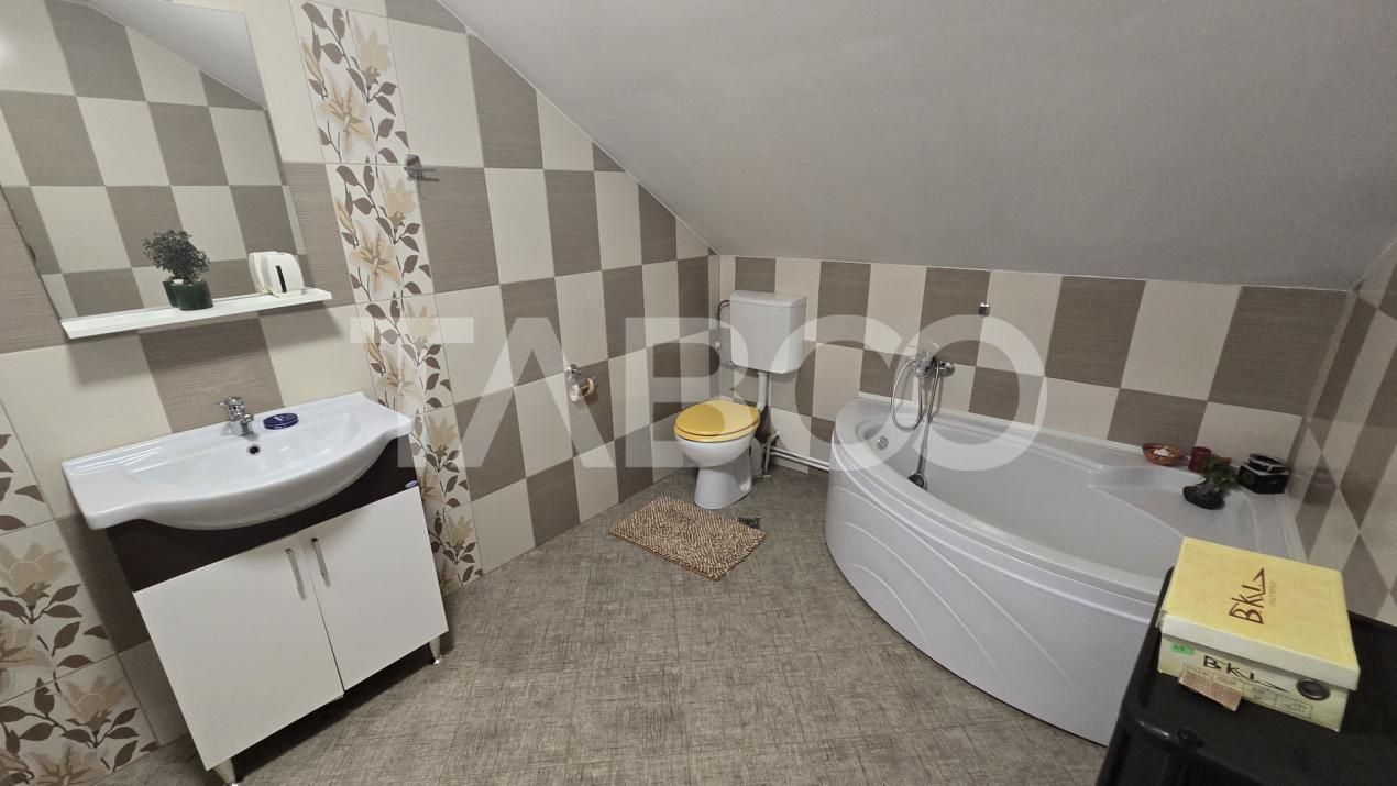 Casă cu 5 camere de vânzare în Șelimbăr, Sibiu – fotografia 17 din 18