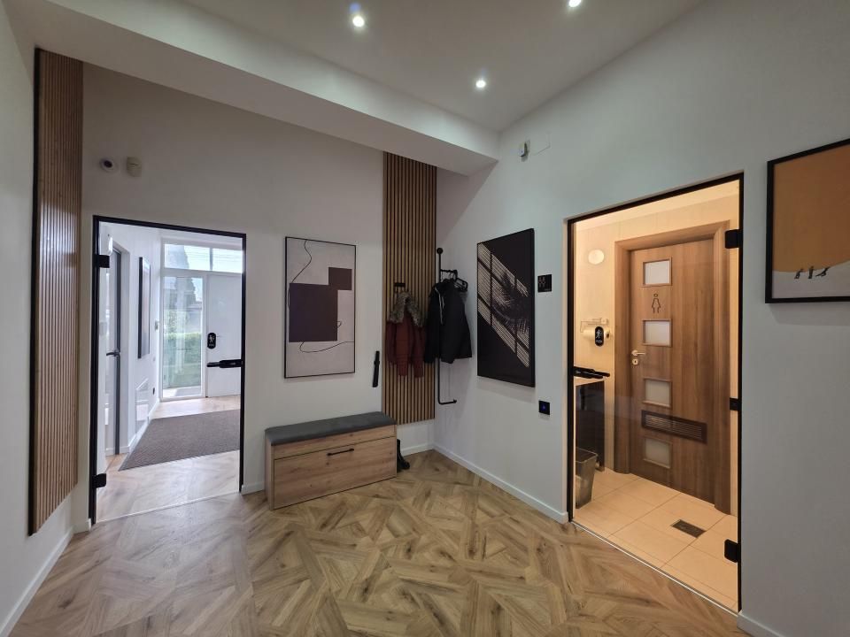 Casă cu 15 camere de vânzare în Mogoșoaia – fotografia 8 din 48