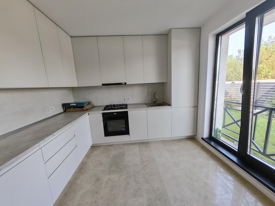 Casă cu 4 camere de vânzare în Est, Tunari – fotografia 23 din 27