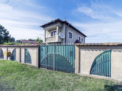 Casă cu 3 camere de vânzare în Central, Tartasesti – fotografia 2 din 15