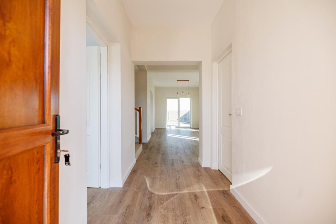 Casă cu 5 camere de vânzare în Săcălaz – fotografia 9 din 43
