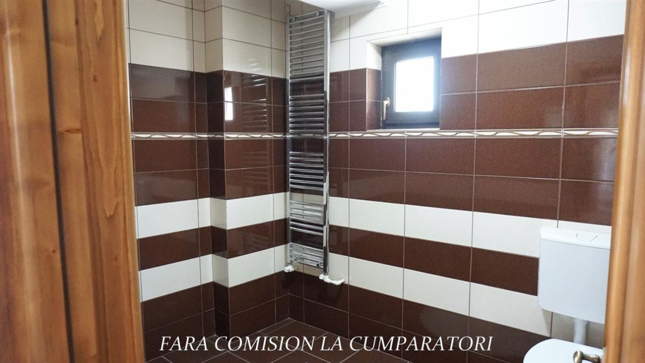 Casă cu 6 camere de vânzare în Berislavesti – fotografia 12 din 41