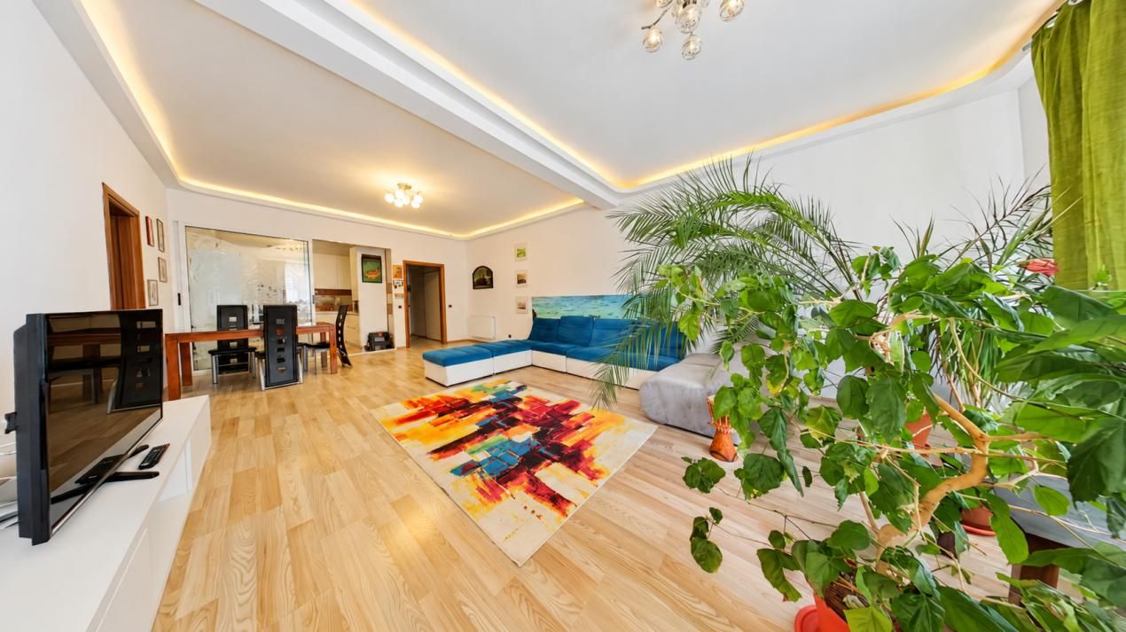 Apartament cu 3 camere de închiriat în Tractorul, Brașov – fotografia 3 din 15